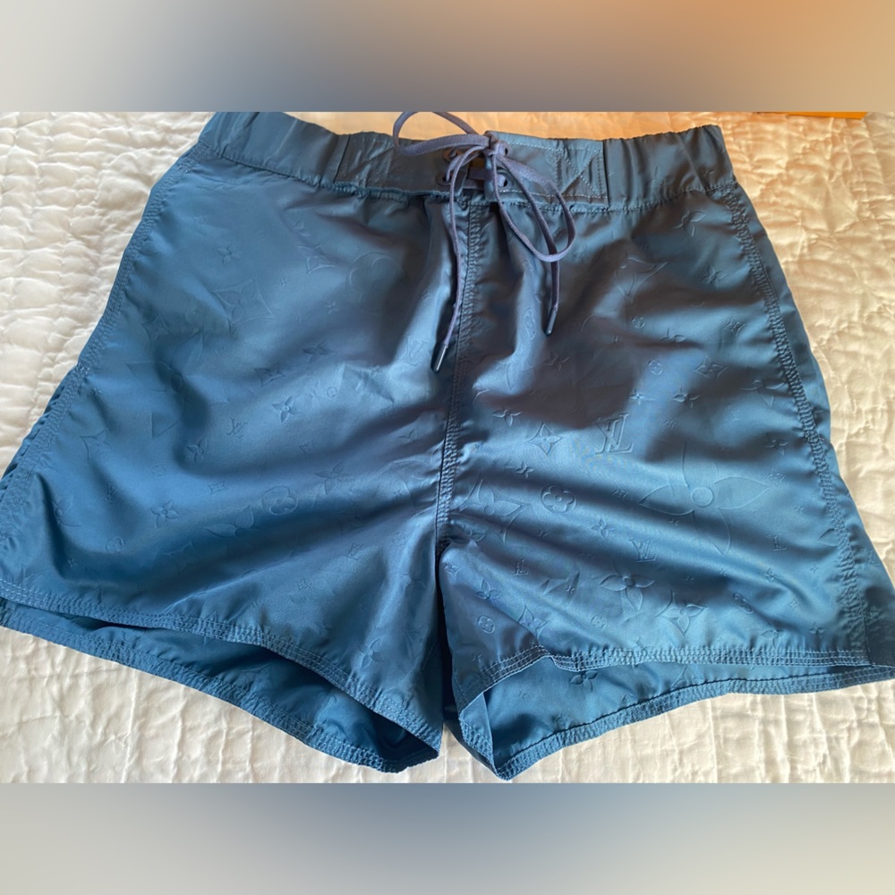 💯 AUTHENTIC Louis Vuitton 3D Monogram Board Shorts